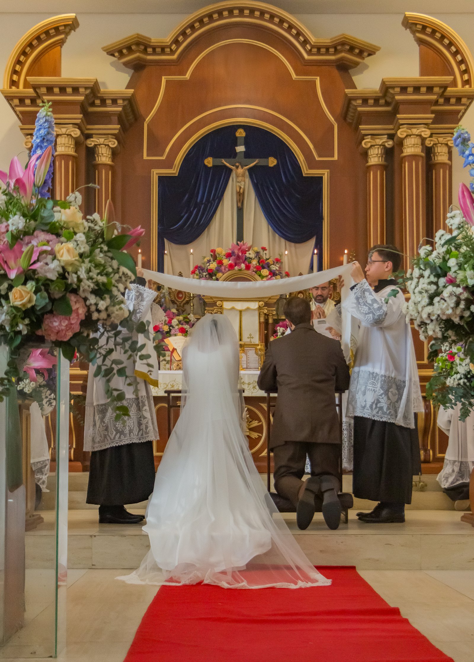 Casamento católico registrado pela Caritatem Fotografia